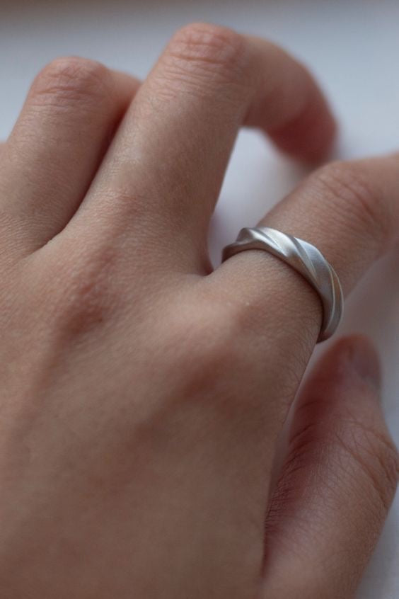 Silver Twist Ring