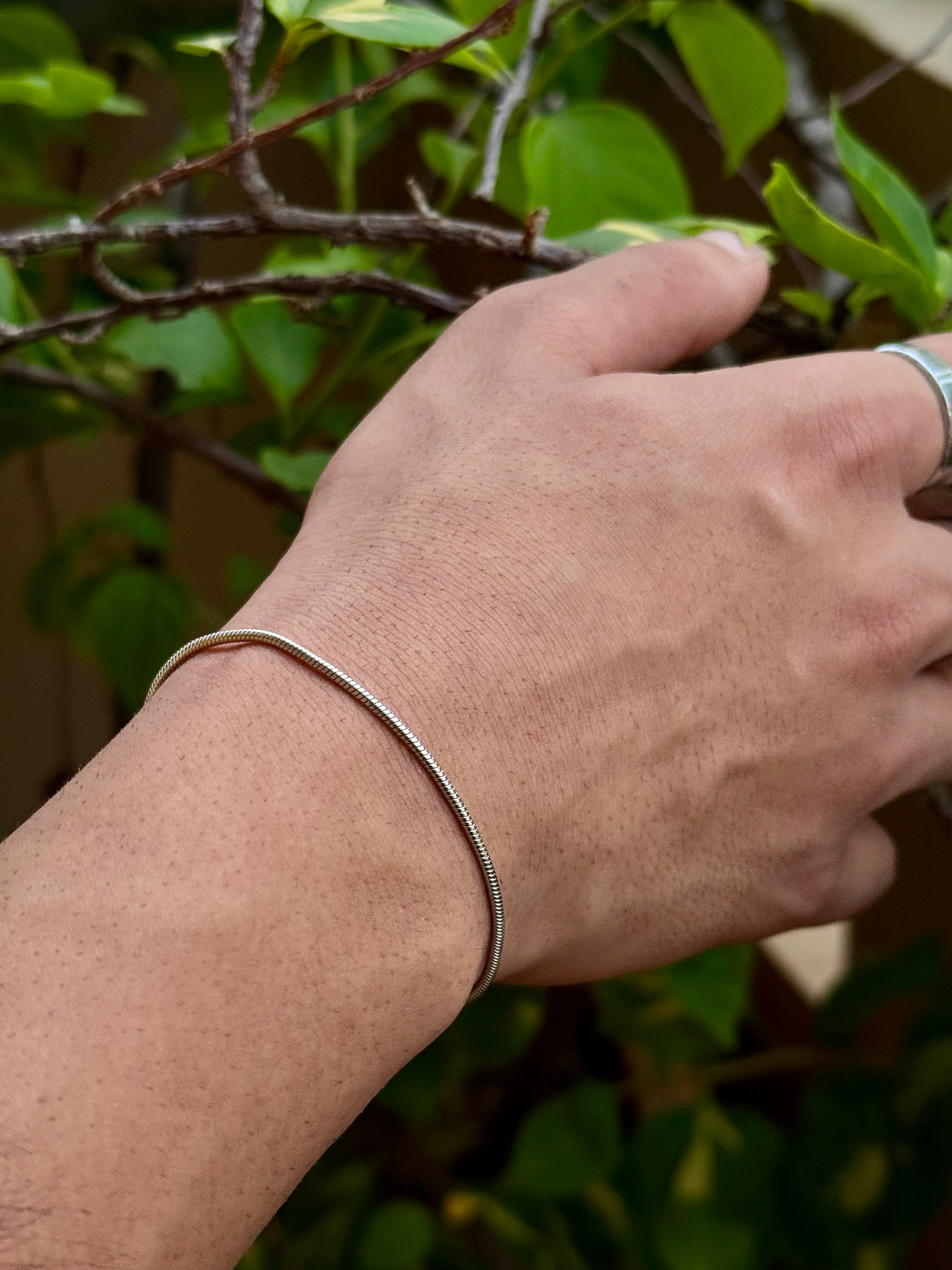 Minimal Snake Chain Bracelet - Trifid